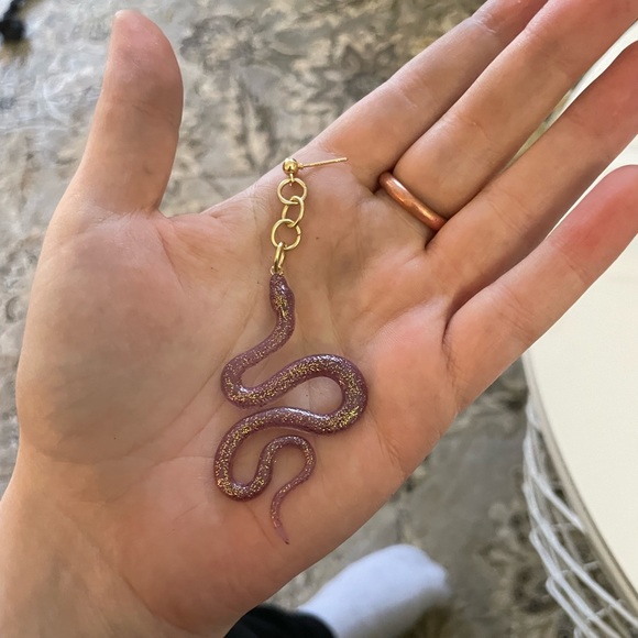 Pink and gold serpent earrings - Picture 2 of 2